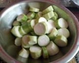 A picture of step 1 of Zucchini pan cake.