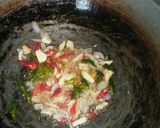 Foto langkah ke 6 dari resep Tumis Terong Bulat Udang Rebon.