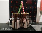 A picture of step 3 of Chocolate milk shake.