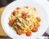 A picture of step 4 of Canned crab oil pasta.