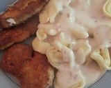 Foto del paso 4 de la receta: Tortellini de queso a la carbonara con carne rebozada