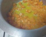 A picture of step 5 of Carrot pineapple rice with wet fried chicken.