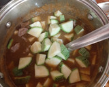 Foto del paso 2 de la receta: Bistec con calabacita sazonado con caldo de frijoles