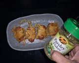 Foto langkah ke 6 dari resep Mie gulung sosis tanpa telur dengan parsley bubuk sederhana sat set cemilan anak.