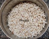 A picture of step 1 of Barley Rawa Idli.