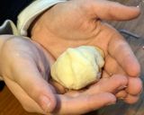 Foto del paso 6 de la receta: Involtini de jamón y queso (masa de puré de papa instantáneo)