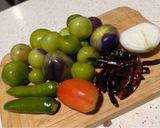 A picture of step 1 of Tomato Salsa.