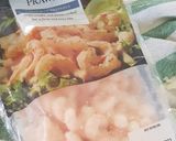 A picture of step 1 of Quick prawns curry.
