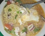 Foto langkah ke 3 dari resep Mie Kuah Cumi-Cumi.