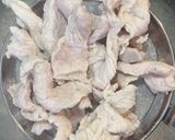 A picture of step 3 of Thai Chili Lime Pork (Moo Manao หมูมะนาว).