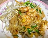 รูปขั้นตอนการทำที่ 2 ของ ผัดไทกุ้งสด