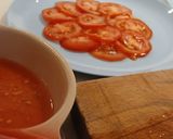 Foto del paso 2 de la receta: Carpaccio de Tomate Pera y Corazones de Romana con Cebolla Dulce de Fuentes y Vinagreta de Moscatel