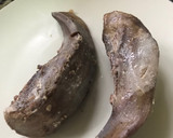 Foto del paso 2 de la receta: Lengua de cerdo con cebolla y rovellón (níscalos)