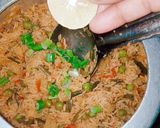 A picture of step 4 of French-beans veg rice.