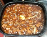 Foto langkah ke 8 dari resep Marlin steak with mushroom sauce.