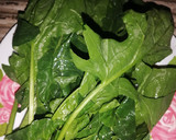 Foto del paso 2 de la receta: Ensalada de espinacas con tocino 🥗