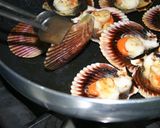 Foto del paso 3 de la receta: Zamburiñas a la plancha
