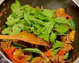 รูปขั้นตอนการทำที่ 3 ของ ผัดเผ็ดเนื้อ