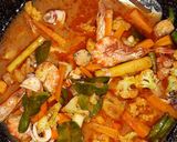 Foto langkah ke 9 dari resep Tomyam rumahan sederhana dan praktis.