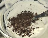 A picture of step 2 of Chocolate biscuit bar.