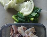 Foto langkah ke 1 dari resep Cumi dan Jagung Saus Padang.