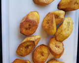 Foto del paso 2 de la receta: Plátanos fritos con ensalada de atún