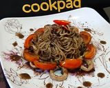 Foto langkah ke 6 dari resep Indomie Soto Medan Masak Hitam.