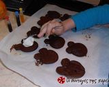 Φωτογραφία βήματος 15 της συνταγής Παιδικά Whoopie pies: “Ο Mickey και η παρέα του”