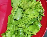 A picture of step 1 of Lehsooni palak.