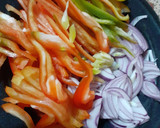 Foto del paso 1 de la receta: Salsa agridulce picante para carnes con hongos de eucalipto