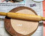 A picture of step 3 of Finger Millet Roti.