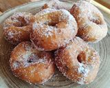 Foto del paso 13 de la receta Buñuelos de l'Empordà con pepitas de chocolate