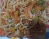 A picture of step 3 of Noodles sandwich.