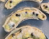 Foto langkah ke 4 dari resep Banana Milk Pastry.