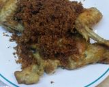 Foto langkah ke 3 dari resep Ayam goreng lengkuas.