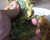 Foto langkah ke 5 dari resep Kripik Bayam Super Renyah.