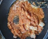 รูปขั้นตอนการทำที่ 1 ของ ผัดเผ็ดผักบุ้งกับหมูสามชั้น
