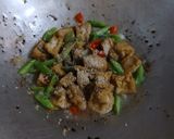 Foto langkah ke 3 dari resep Tumis Tahu Buncis.