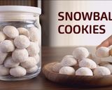 A picture of step 1 of Snowball Cookies (Boule de Neige).