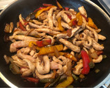 Foto del paso 6 de la receta: Fajitas con pollo y verduras 🇲🇽