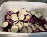 Une image de l'étape 2 de Aubergines chinoises au bœuf, tomates, oignon rouge et coriandre.