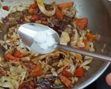 Foto langkah ke 6 dari resep Oatmeal goreng.
