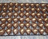 Foto langkah ke 6 dari resep Chocolate Almond Cookies.