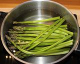 Zöld spárgás-sonkás csirkemell recept fázis 1 fotója