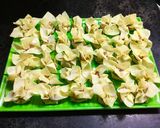 Hình bước làm 5 của món Hoành thánh . Bữa sáng thứ 7
