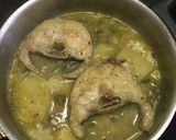 Foto del paso 3 de la receta: Merluza con salsa y patatas