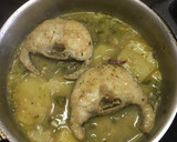 Foto del paso 3 de la receta: Merluza con salsa y patatas
