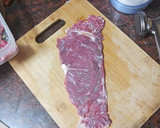 Foto del paso 2 de la receta: Entrecot a la plancha con papas arrugás y mojo de pimiento