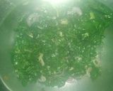 A picture of step 2 of Fried spinach.
