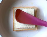 A picture of step 8 of Pocket pizza toast.